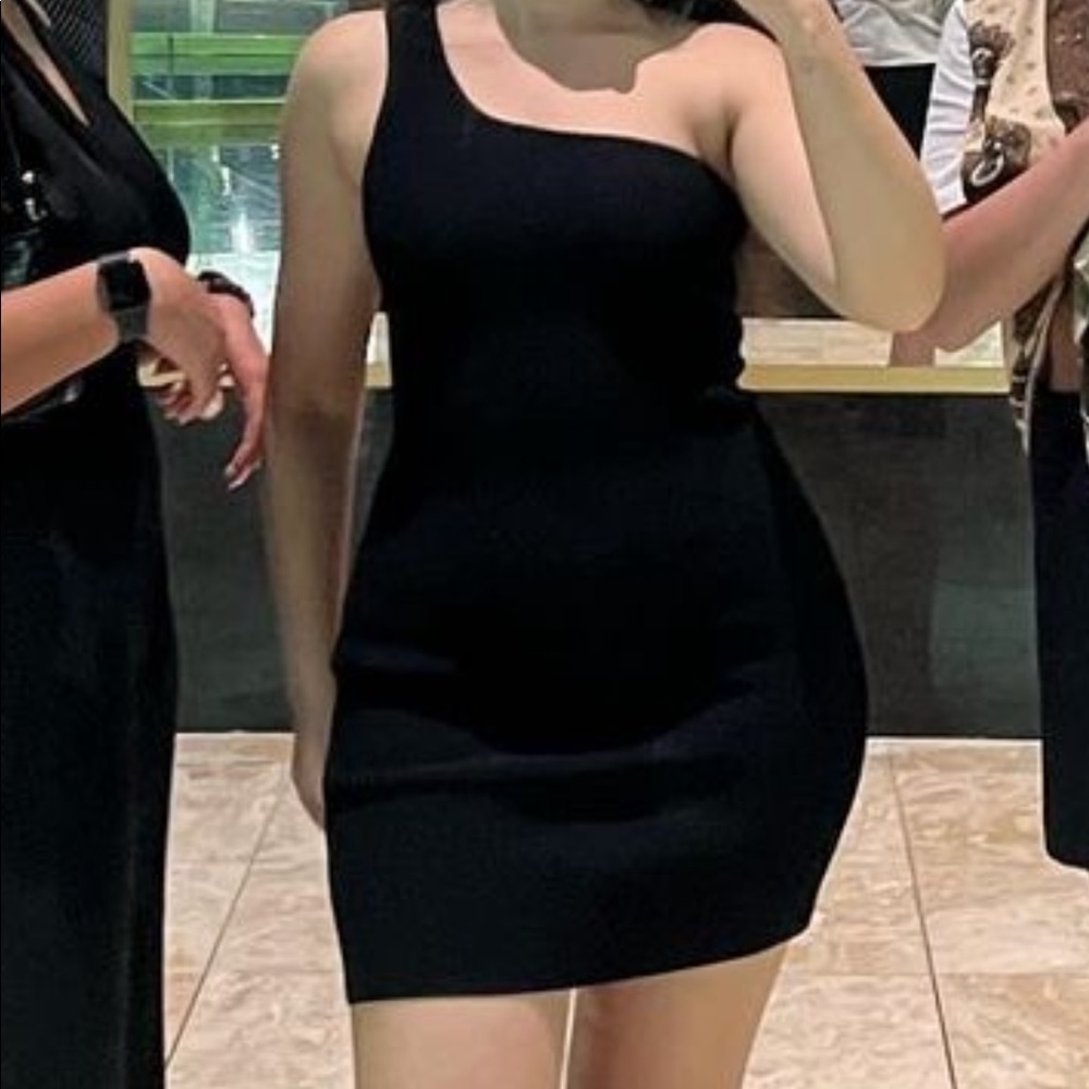 aritzia babaton one shoulder ribbed dress size M black